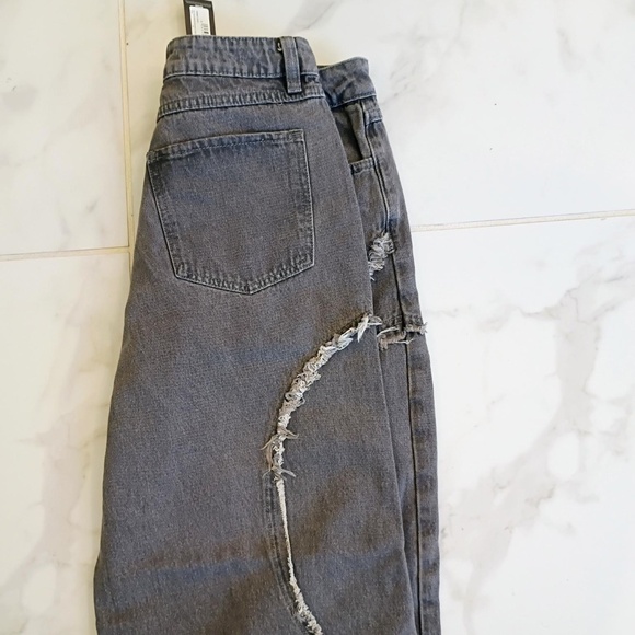 💋 FRAYED JEANS *NEW w/Tags Size 4 - Picture 8 of 8